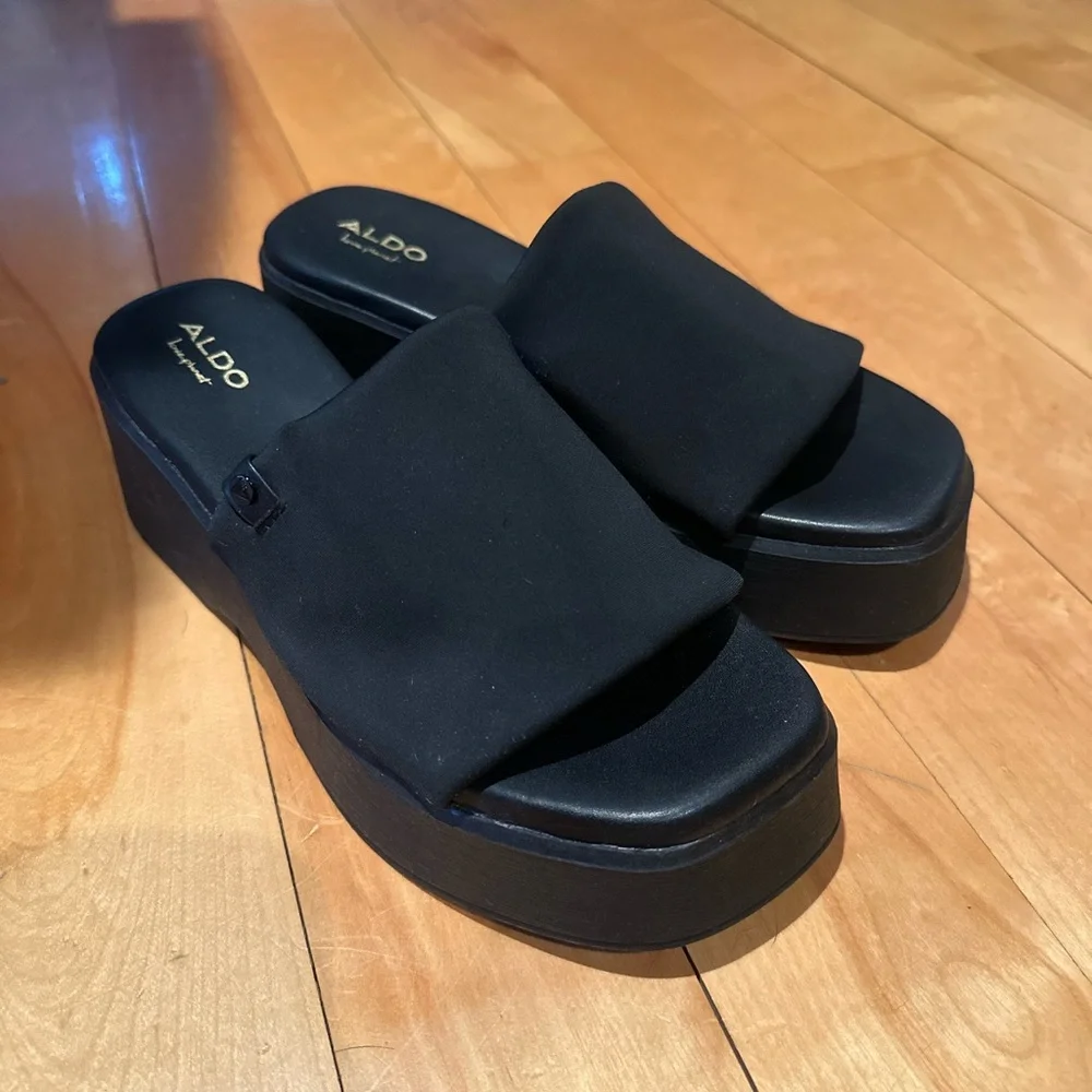 NWOT Aldo Black Platform Slide Sandals - Picture 1 of 4